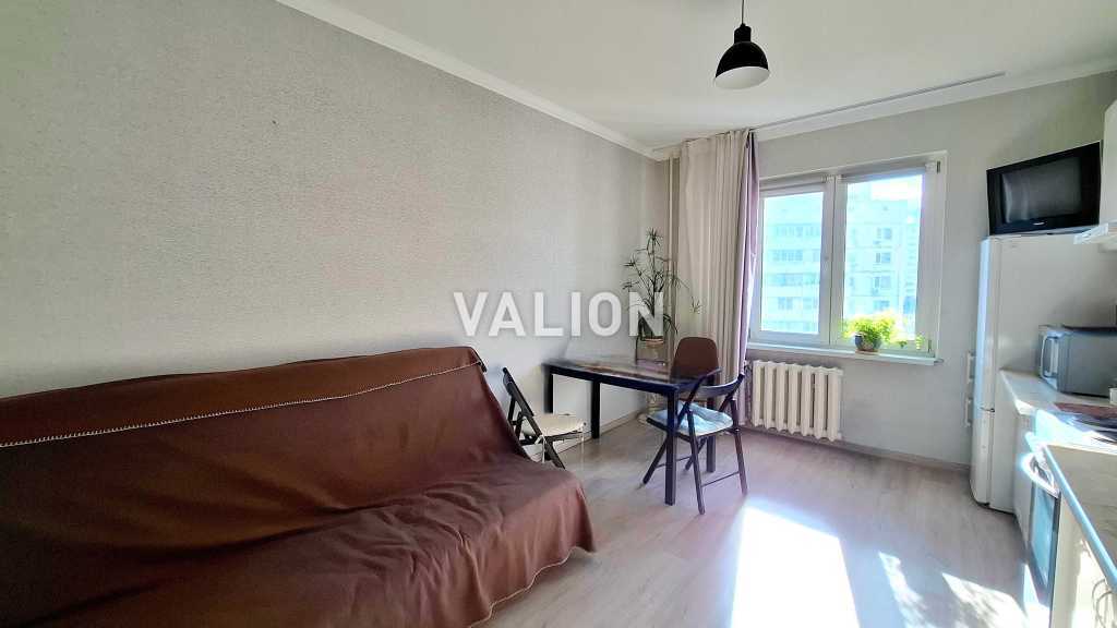 Продаж 1-кімнатної квартири 48 м², Урлівська вул., 14