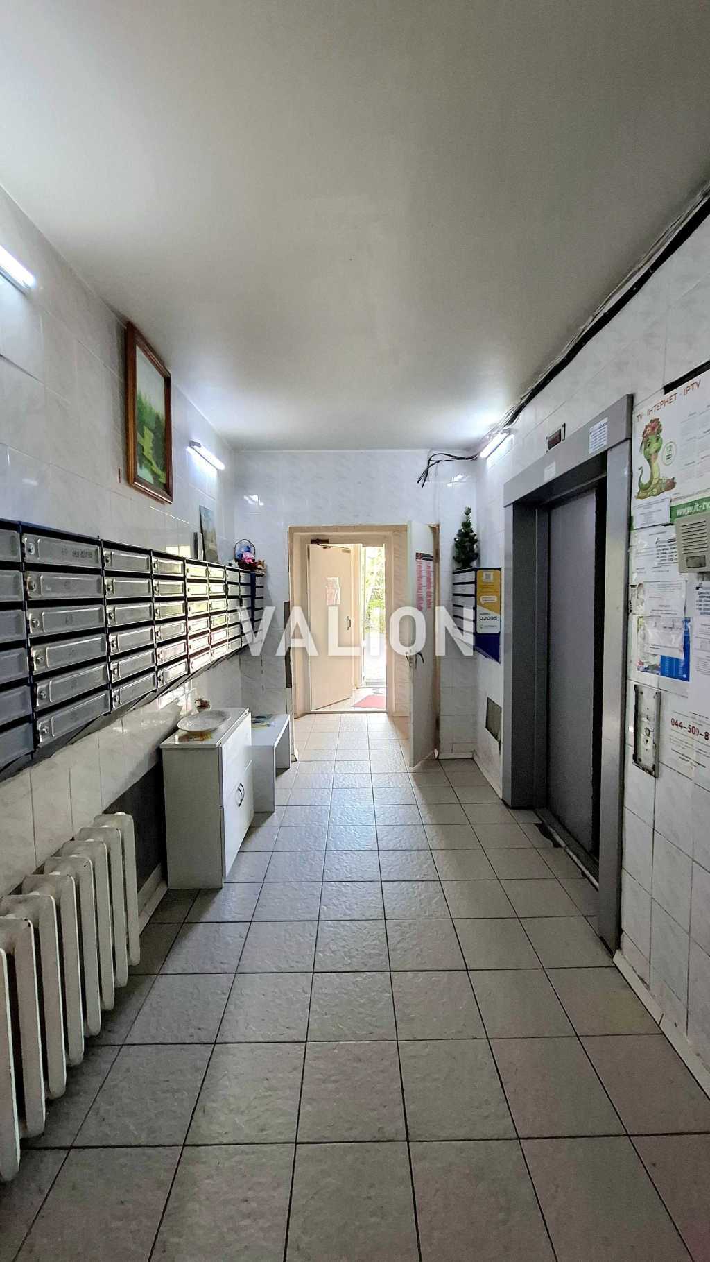 Продаж 1-кімнатної квартири 48 м², Урлівська вул., 14
