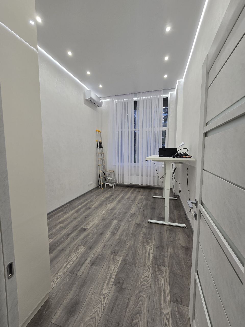 Оренда 1-кімнатної квартири 53.4 м², Олександра Олеся вул., 9