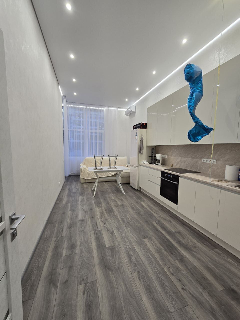 Оренда 1-кімнатної квартири 53.4 м², Олександра Олеся вул., 9