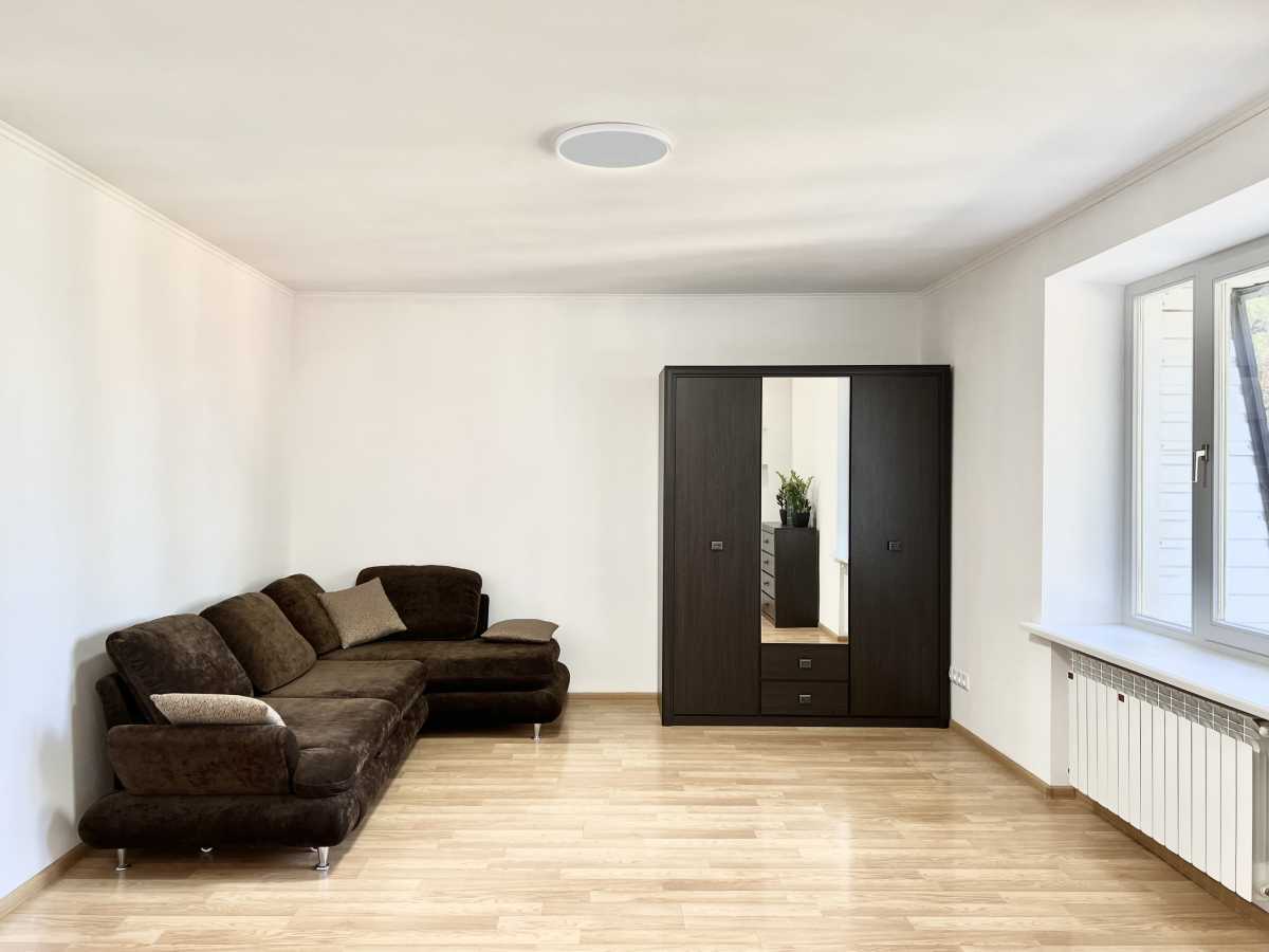 Продаж 2-кімнатної квартири 58 м², Українська вул.