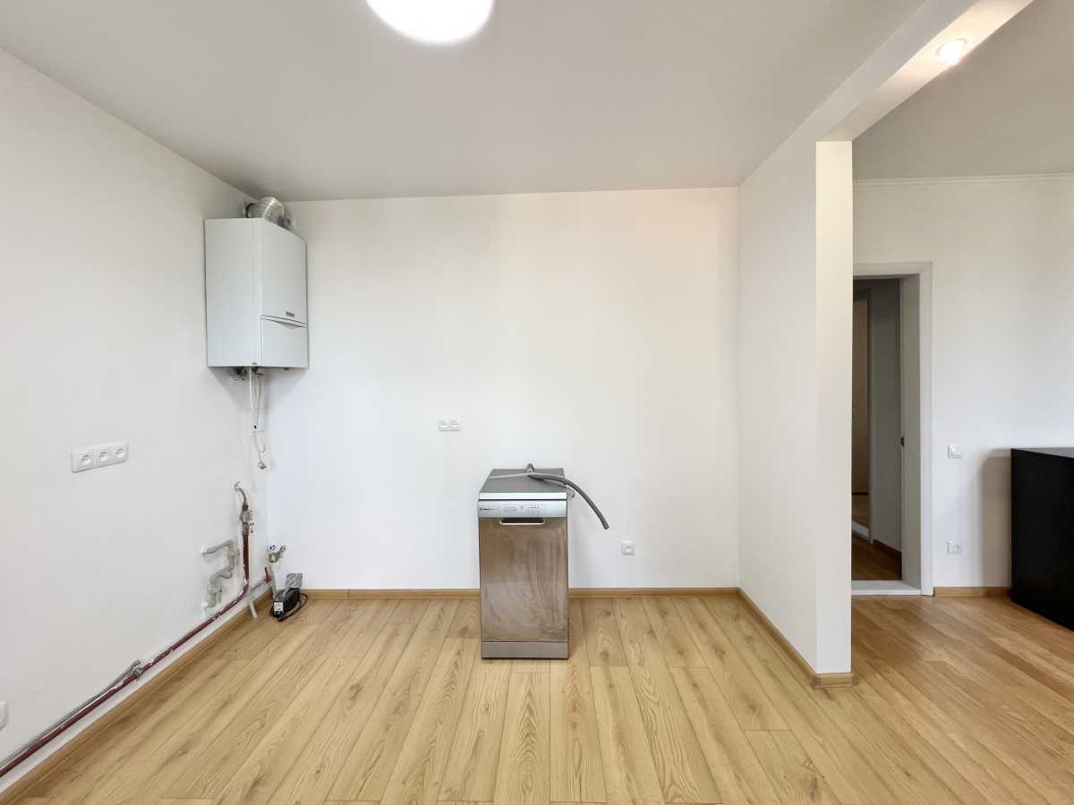 Продаж 2-кімнатної квартири 58 м², Українська вул.