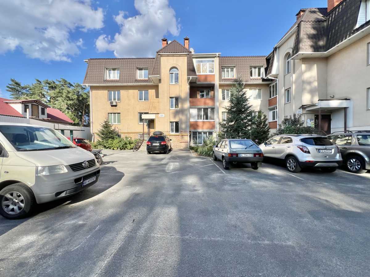 Продаж 2-кімнатної квартири 58 м², Українська вул.