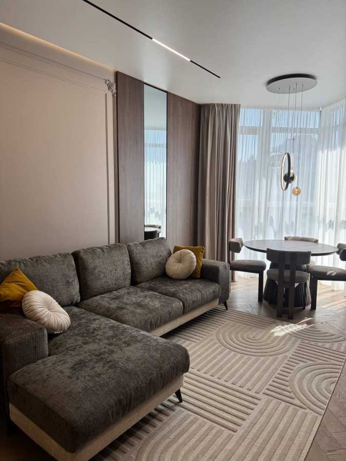 Продаж 2-кімнатної квартири 64 м², Михайла Драгомирова вул., 14а