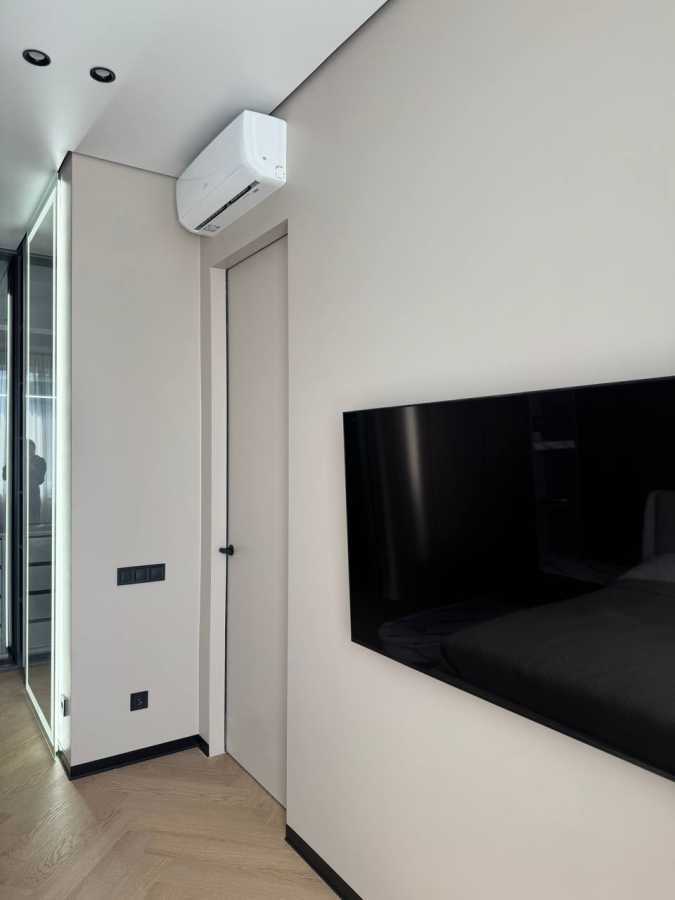 Продаж 2-кімнатної квартири 64 м², Михайла Драгомирова вул., 14а