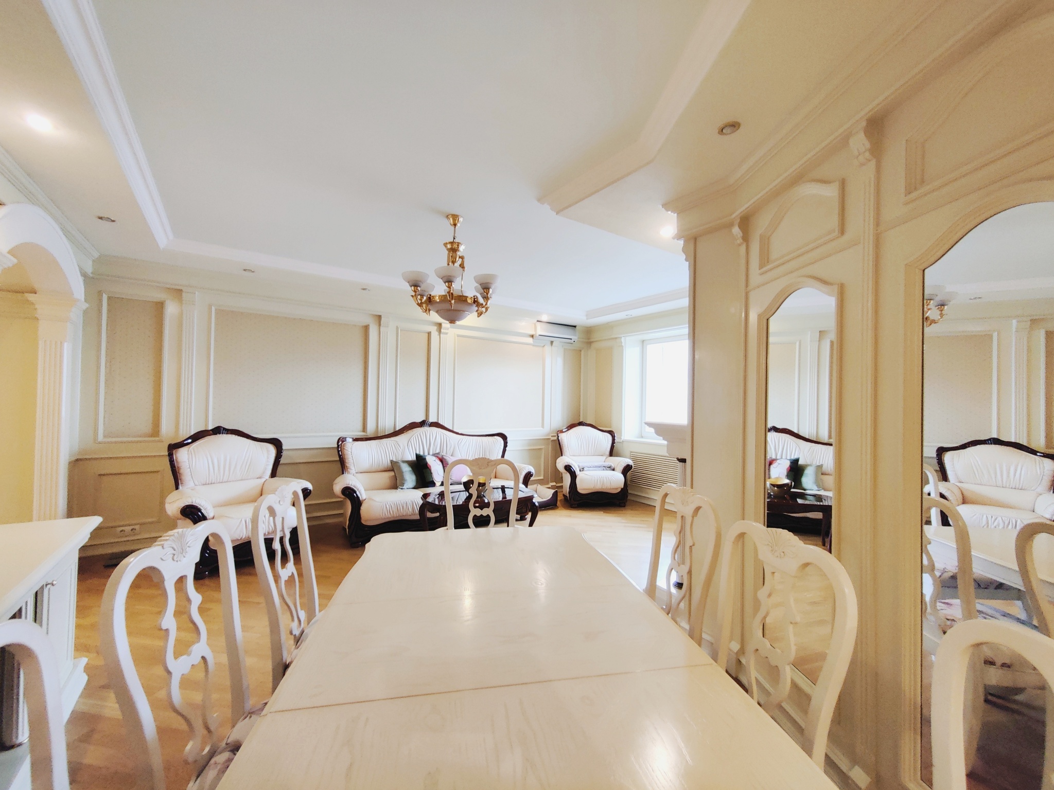 Продажа 3-комнатной квартиры 103 м², Большая Житомирская ул.