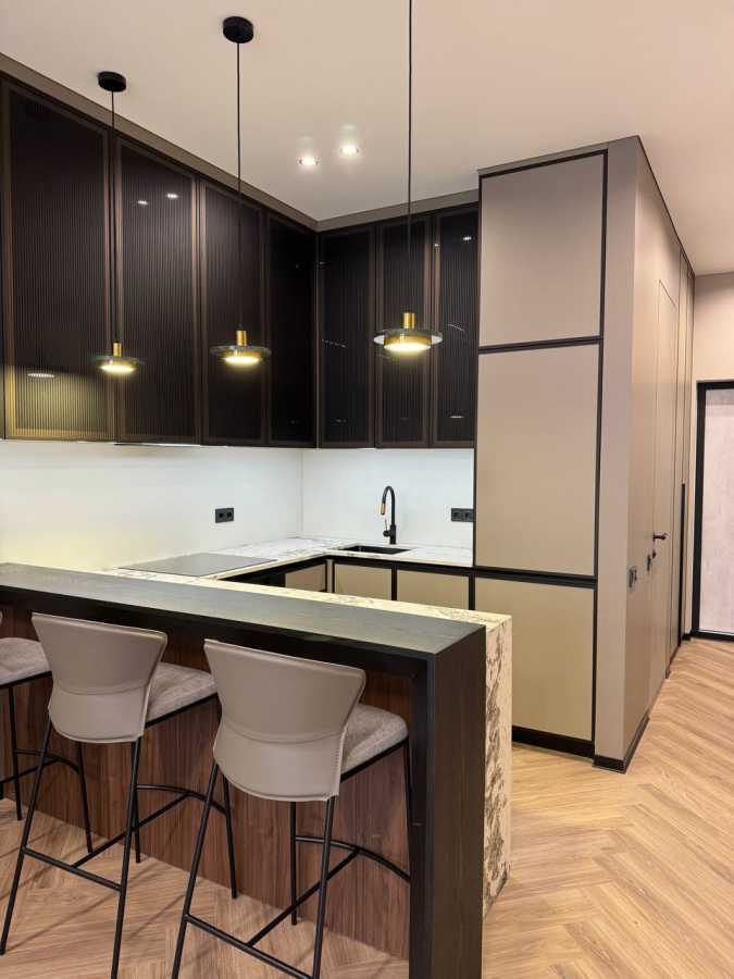 Продаж 2-кімнатної квартири 72 м², Михайла Драгомирова вул., 14а