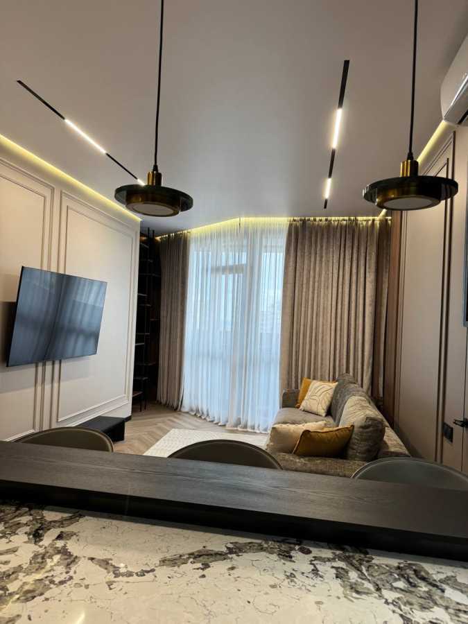 Продаж 2-кімнатної квартири 72 м², Михайла Драгомирова вул., 14а