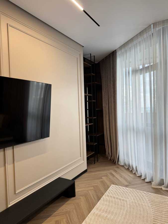 Продаж 2-кімнатної квартири 72 м², Михайла Драгомирова вул., 14а