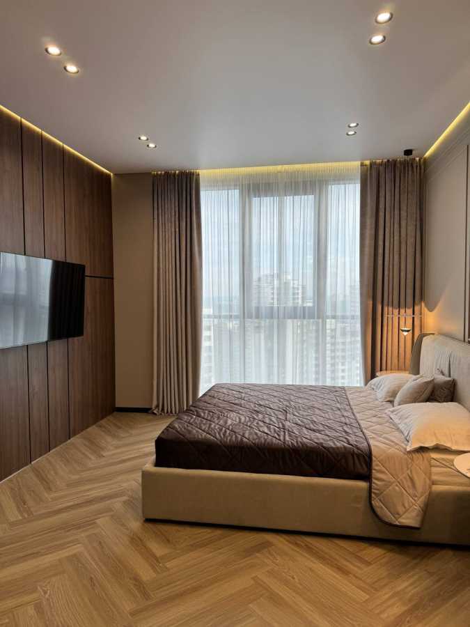 Продаж 2-кімнатної квартири 72 м², Михайла Драгомирова вул., 14а