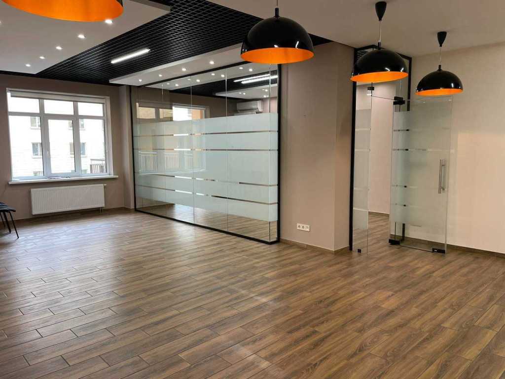 Аренда офиса 120 м², Евгения Коновальца ул., 36Е