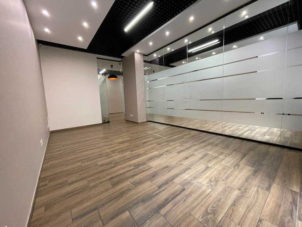 Аренда офиса 120 м², Евгения Коновальца ул., 36Е