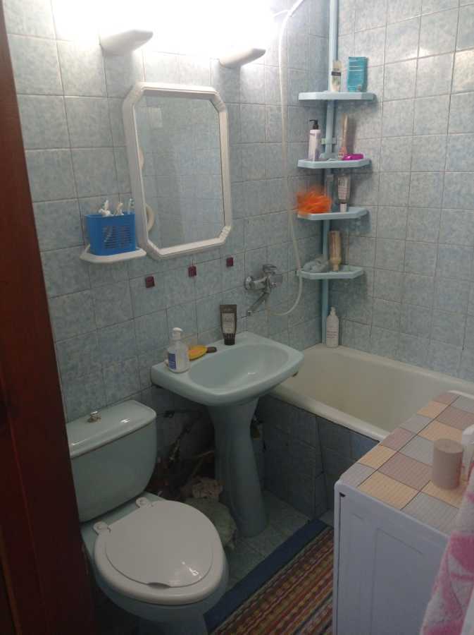 Продажа 3-комнатной квартиры 59 м², Генерала Момота ул., 10
