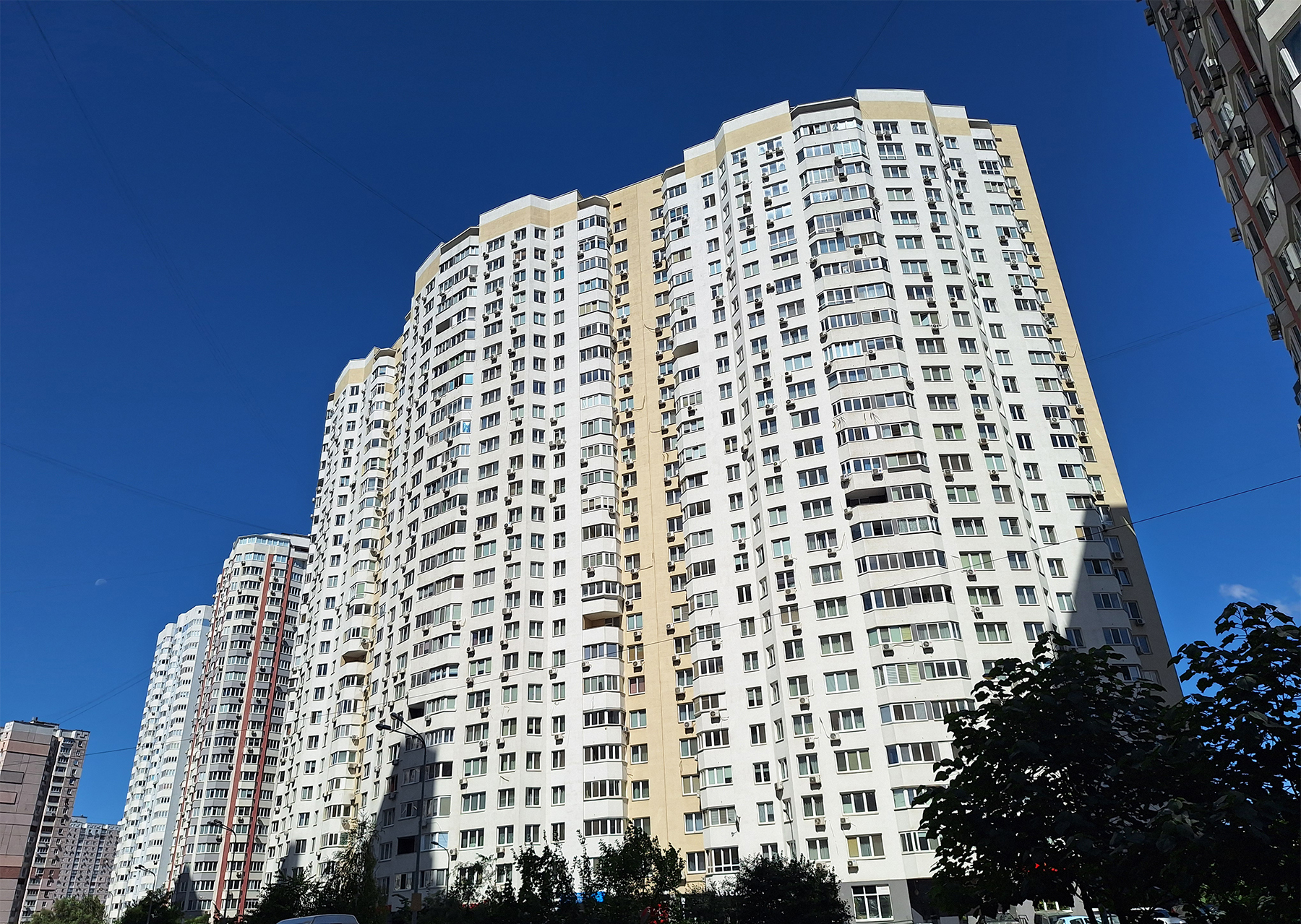 Аренда 3-комнатной квартиры 72 м², Елены Пчилки ул., 8