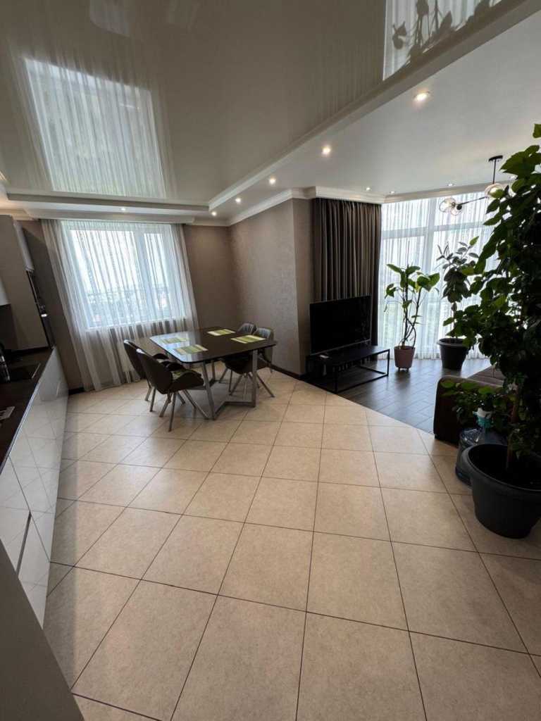 Аренда 3-комнатной квартиры 86 м², Леся Курбаса просп., 7Б