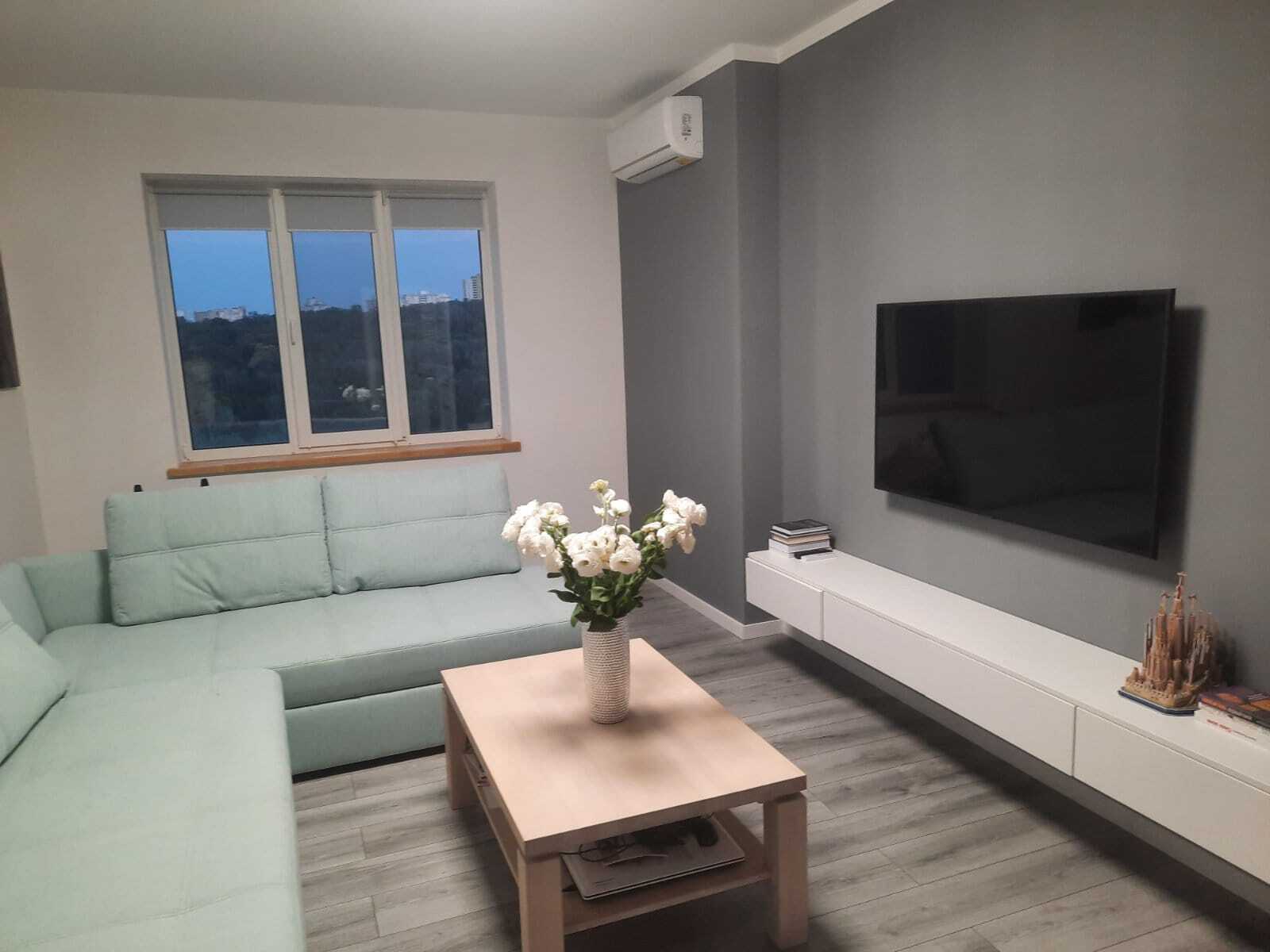 Аренда 3-комнатной квартиры 107 м², Петропавловская ул., 50Б