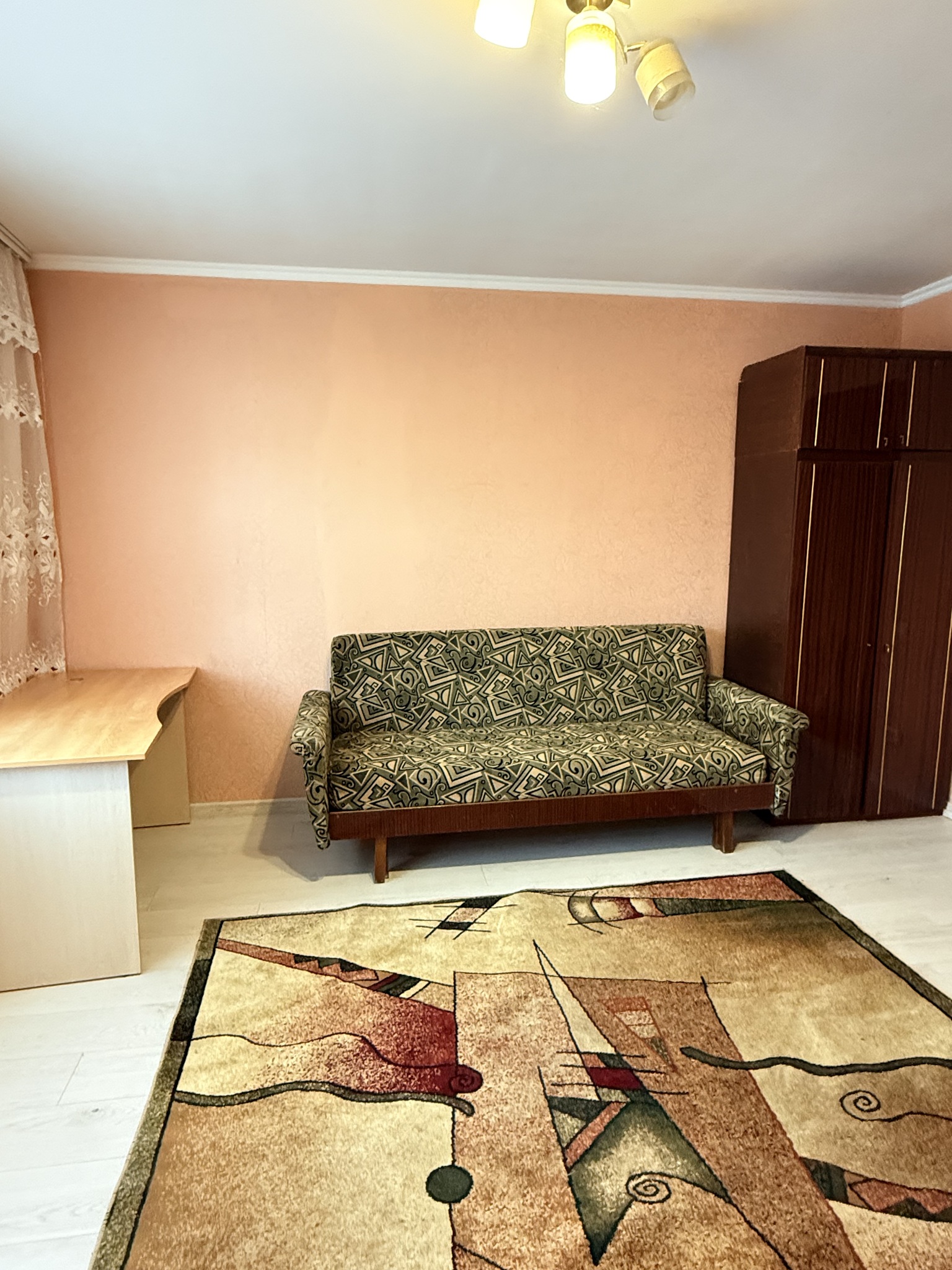 Аренда 3-комнатной квартиры 68 м², Красная ул., 3