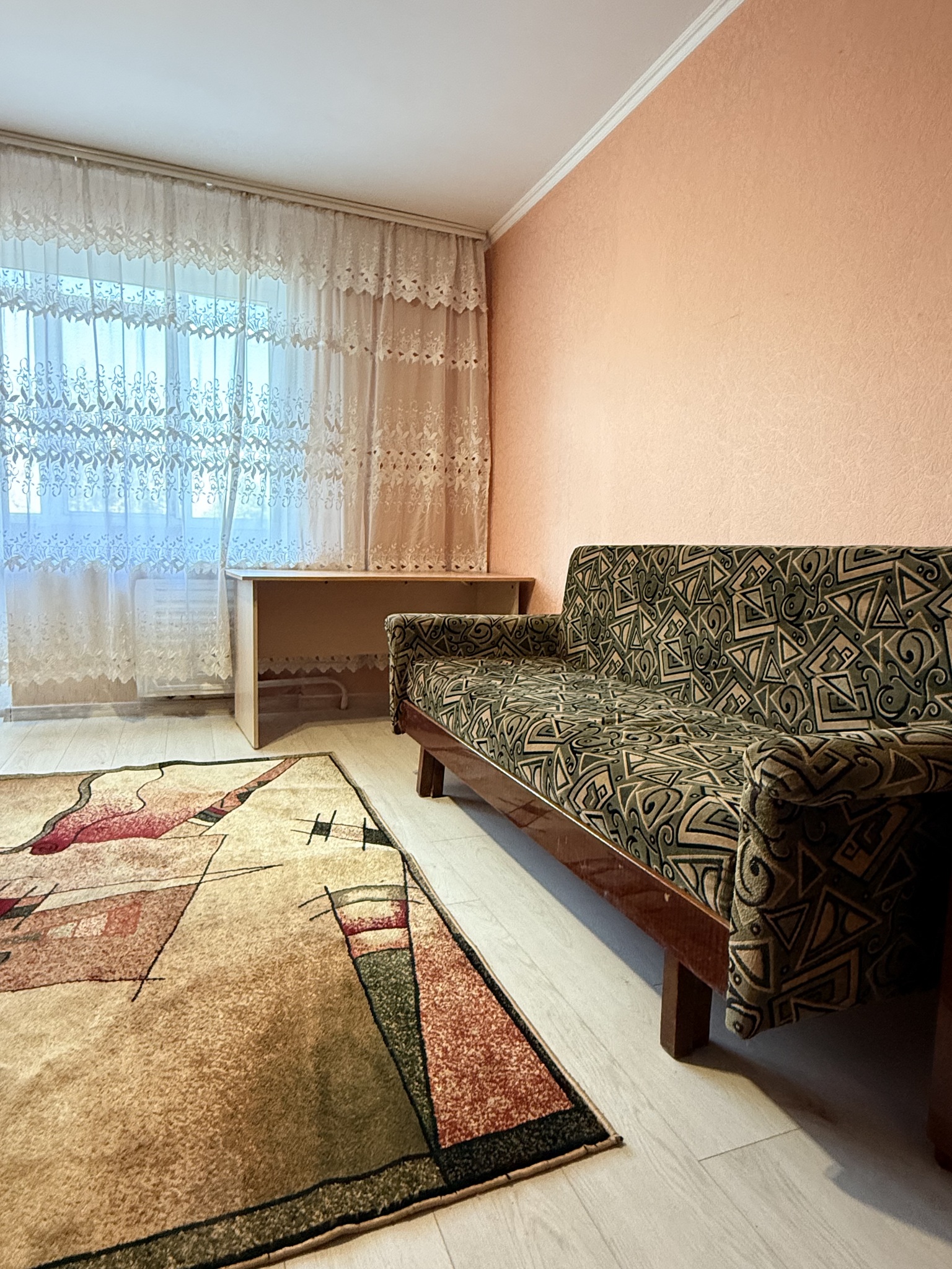 Аренда 3-комнатной квартиры 68 м², Красная ул., 3