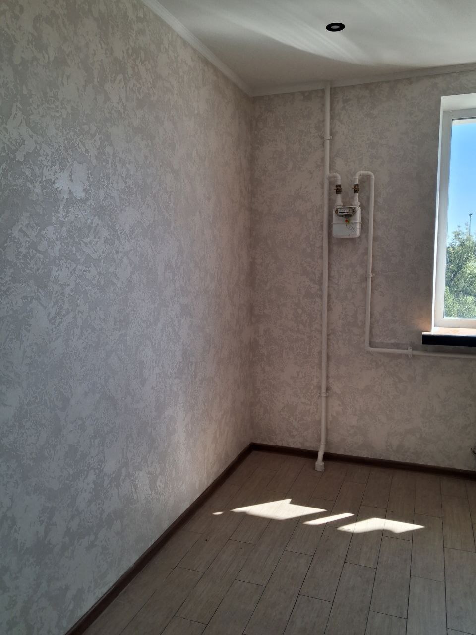 Продажа 2-комнатной квартиры 61 м², Комарова ул., 40Б/1
