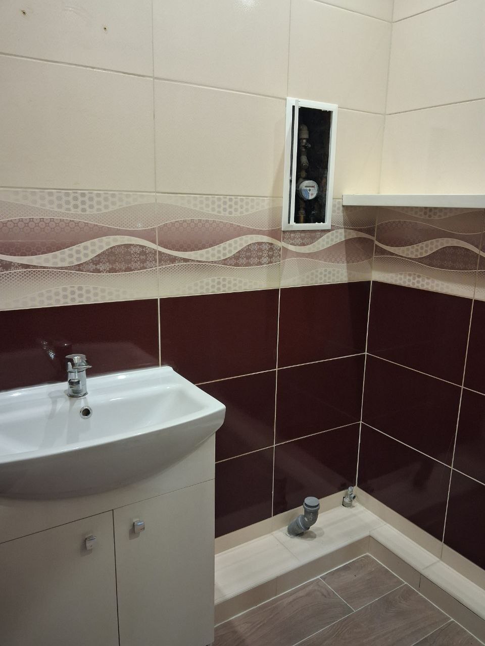 Продажа 2-комнатной квартиры 61 м², Комарова ул., 40Б/1