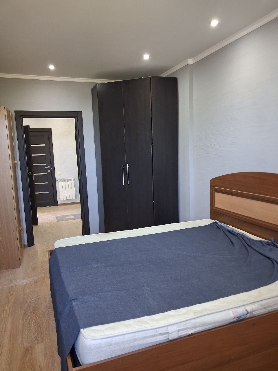 Продажа 2-комнатной квартиры 61 м², Комарова ул., 40Б/1