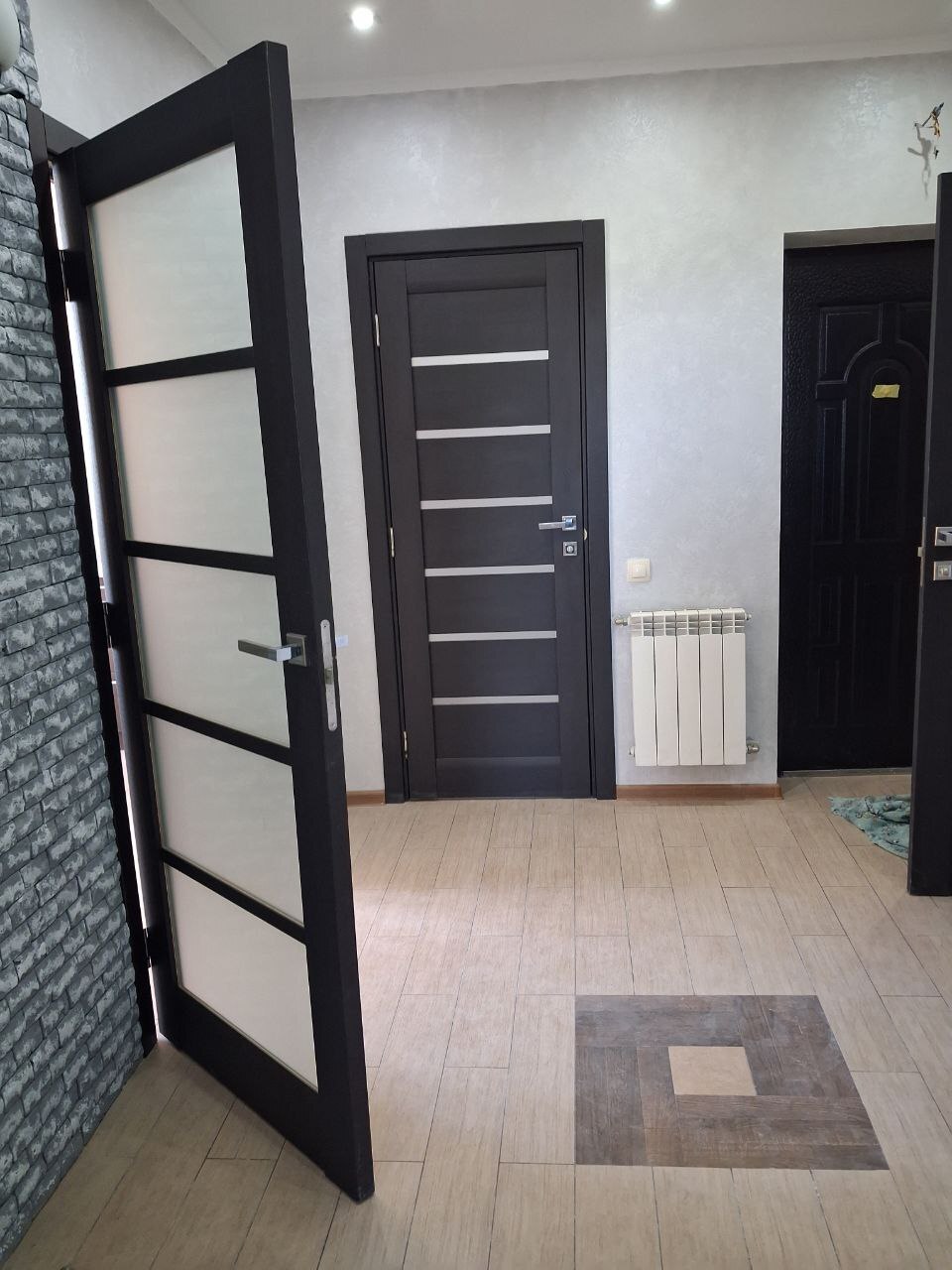 Продажа 2-комнатной квартиры 61 м², Комарова ул., 40Б/1
