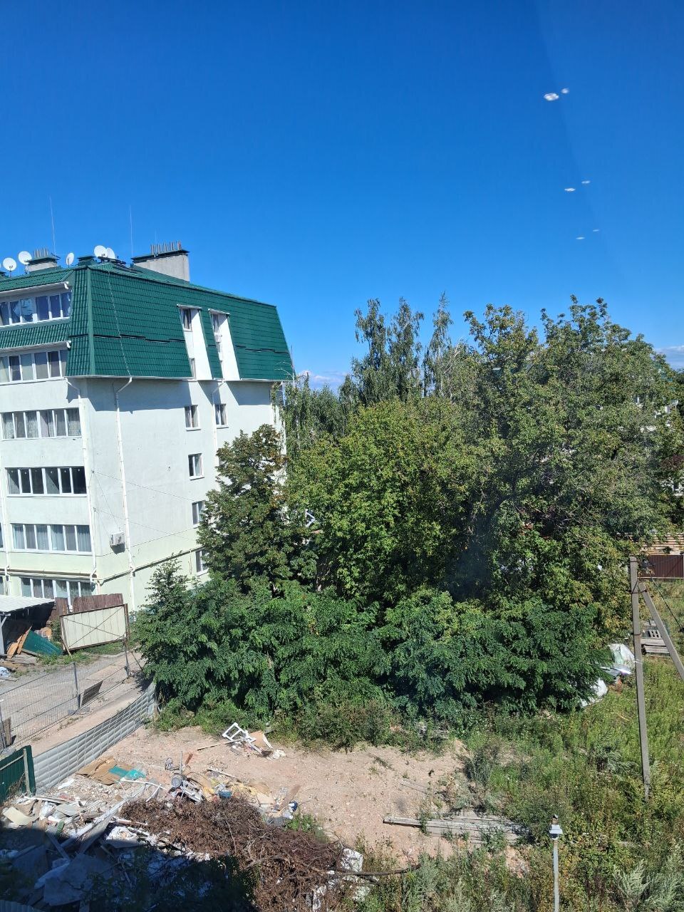 Продажа 2-комнатной квартиры 61 м², Комарова ул., 40Б/1