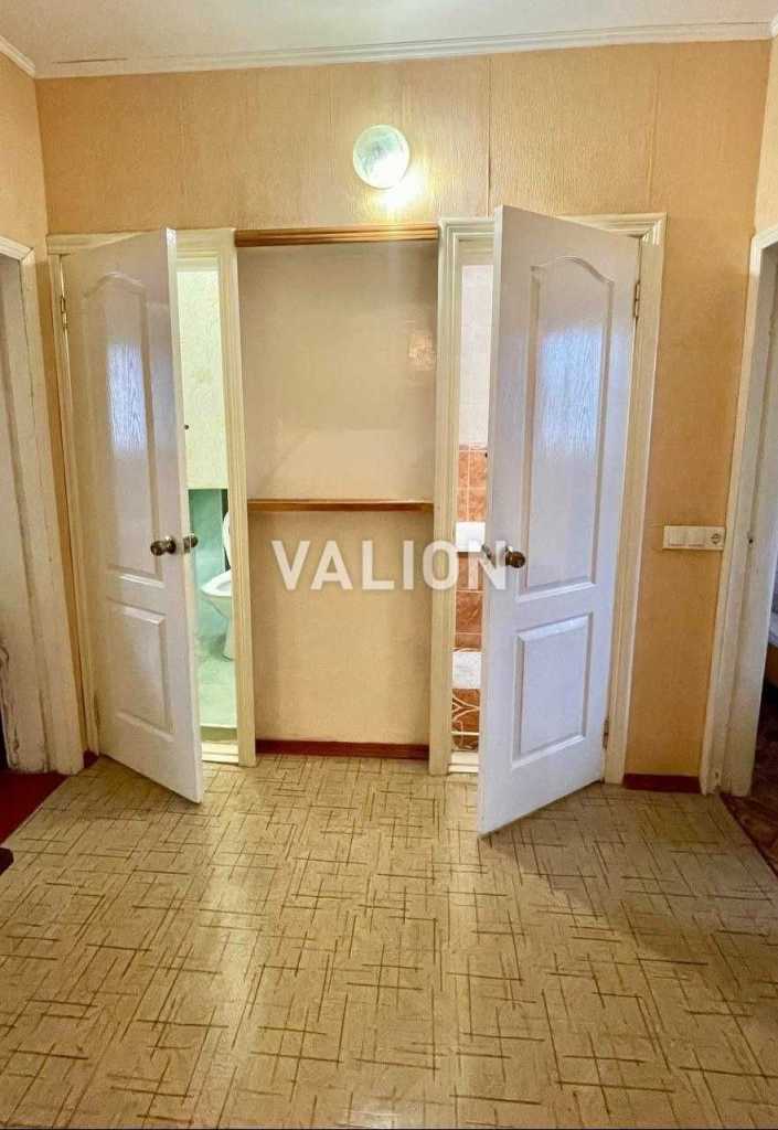 Продаж 3-кімнатної квартири 69 м², Вишняківська вул., 8
