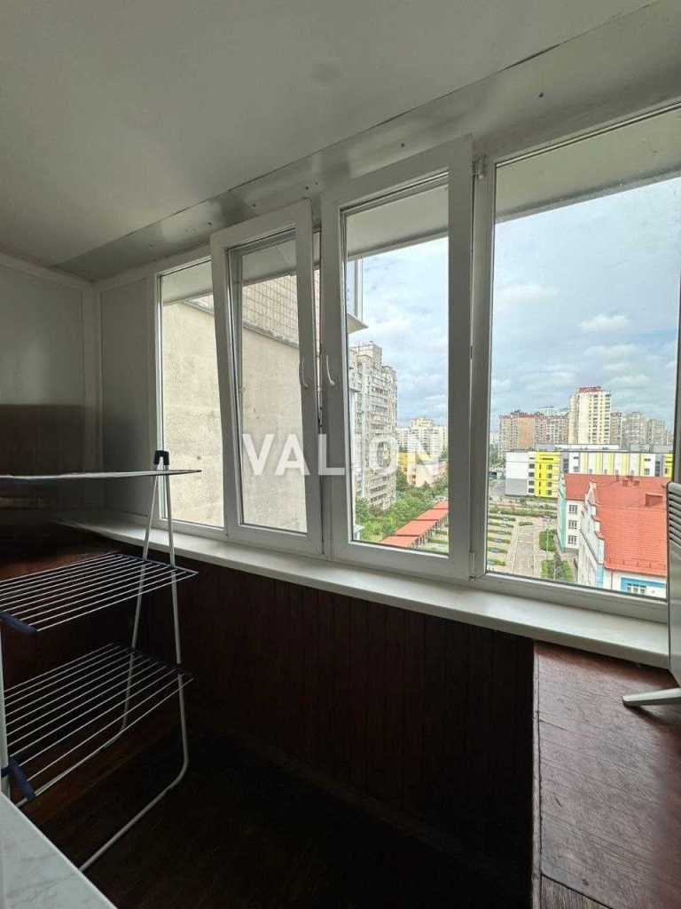 Продаж 3-кімнатної квартири 69 м², Вишняківська вул., 8