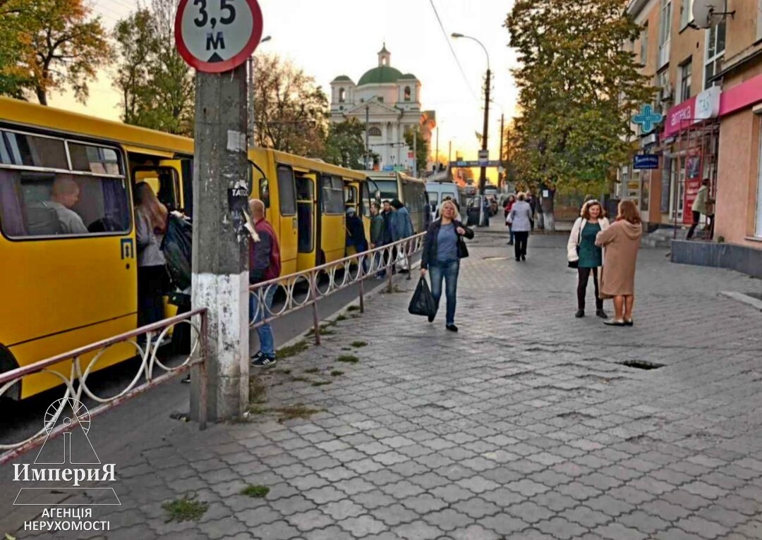 Продажа торгового помещения 108 м², Соборная пл.