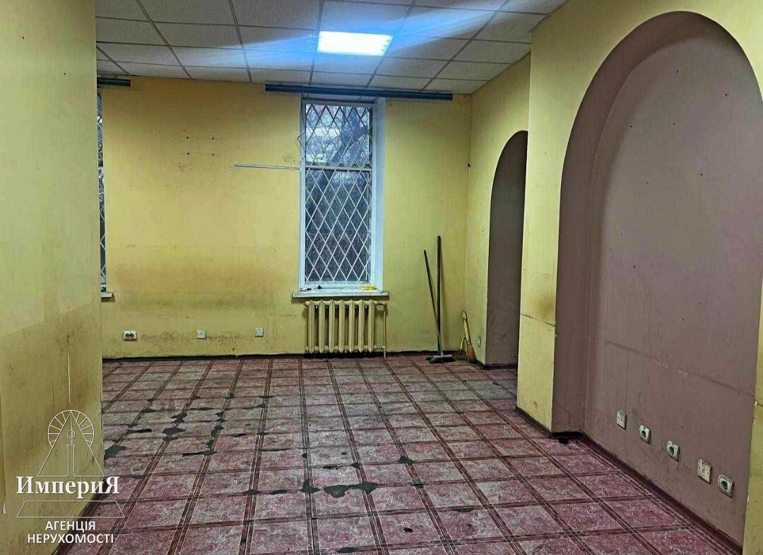 Продажа торгового помещения 108 м², Соборная пл.