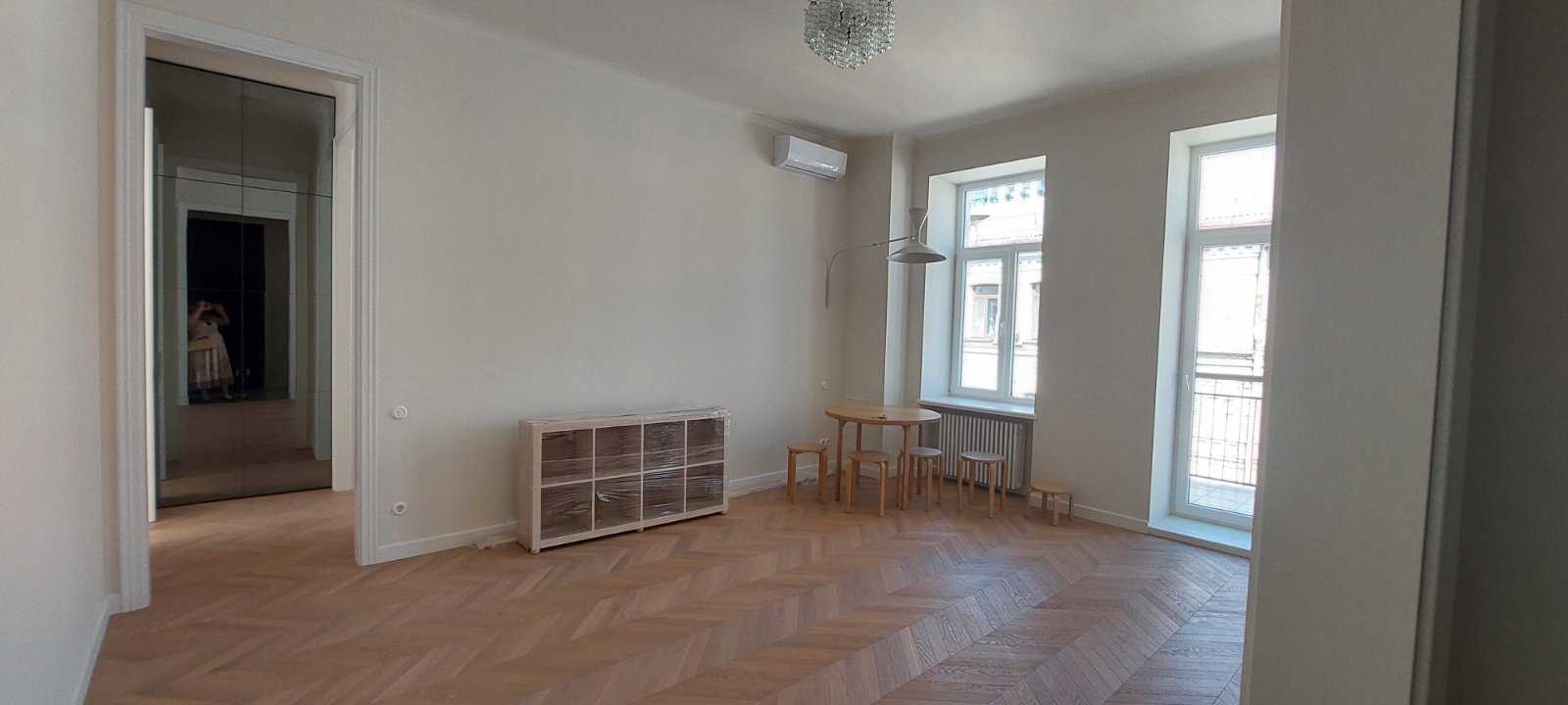 Продаж 3-кімнатної квартири 71 м², Чеховський пров., 9