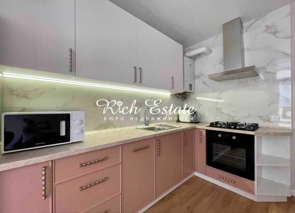 Аренда 2-комнатной квартиры 70 м², Глубочицкая ул., 13