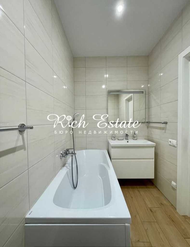 Аренда 2-комнатной квартиры 70 м², Глубочицкая ул., 13