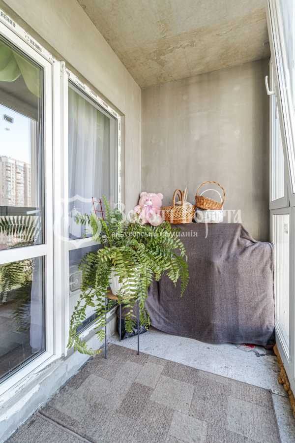 Продаж 1-кімнатної квартири 47 м², Ревуцького вул., 54б