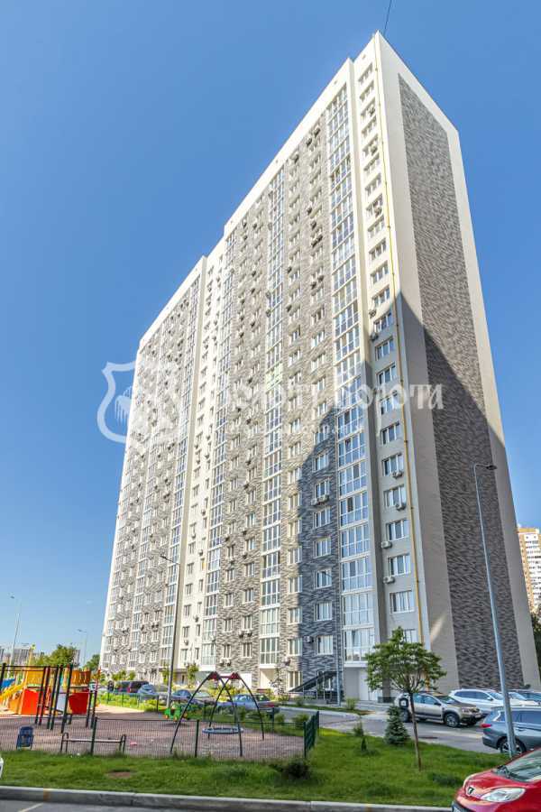 Продаж 1-кімнатної квартири 47 м², Ревуцького вул., 54б