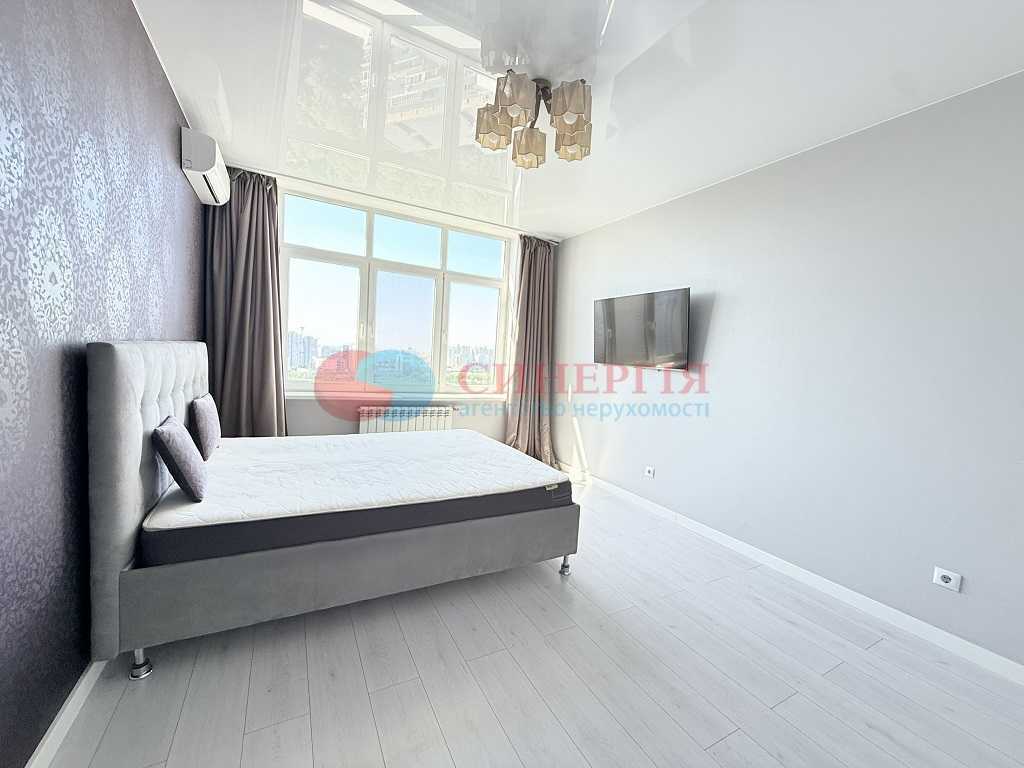 Продажа 1-комнатной квартиры 45 м², Авиаконструктора Игоря Сикорского ул., 4Б