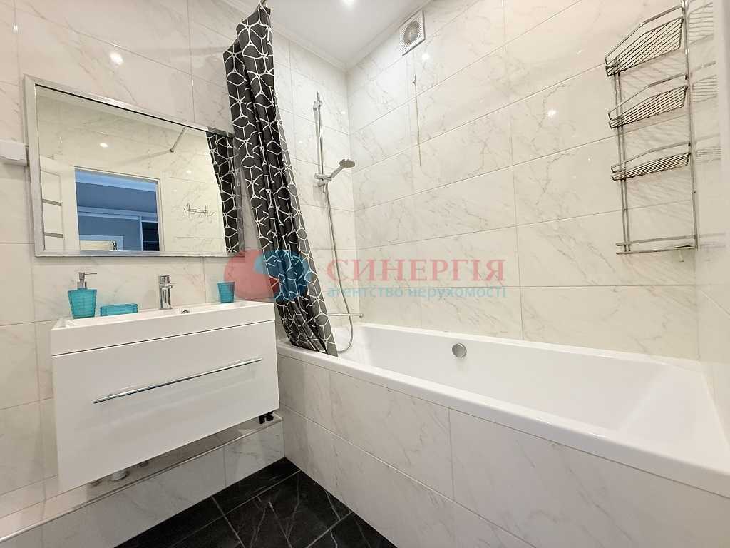 Продажа 1-комнатной квартиры 45 м², Авиаконструктора Игоря Сикорского ул., 4Б