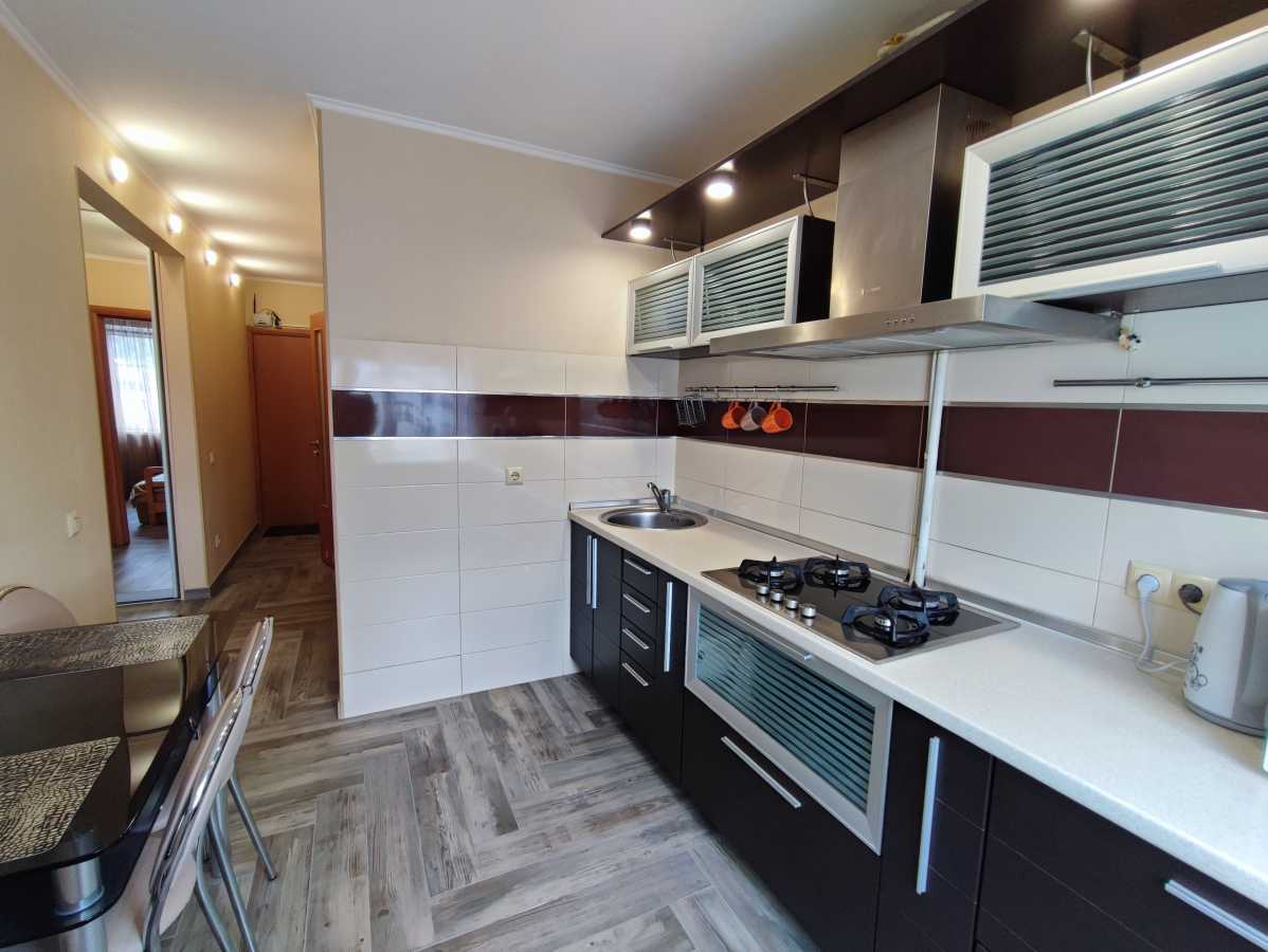 2-комнатная квартира посуточно 48 м², Митрополита Василия Липковского ул., 3