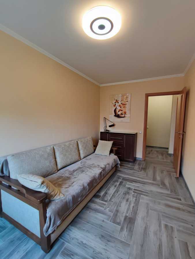 2-комнатная квартира посуточно 48 м², Митрополита Василия Липковского ул., 3