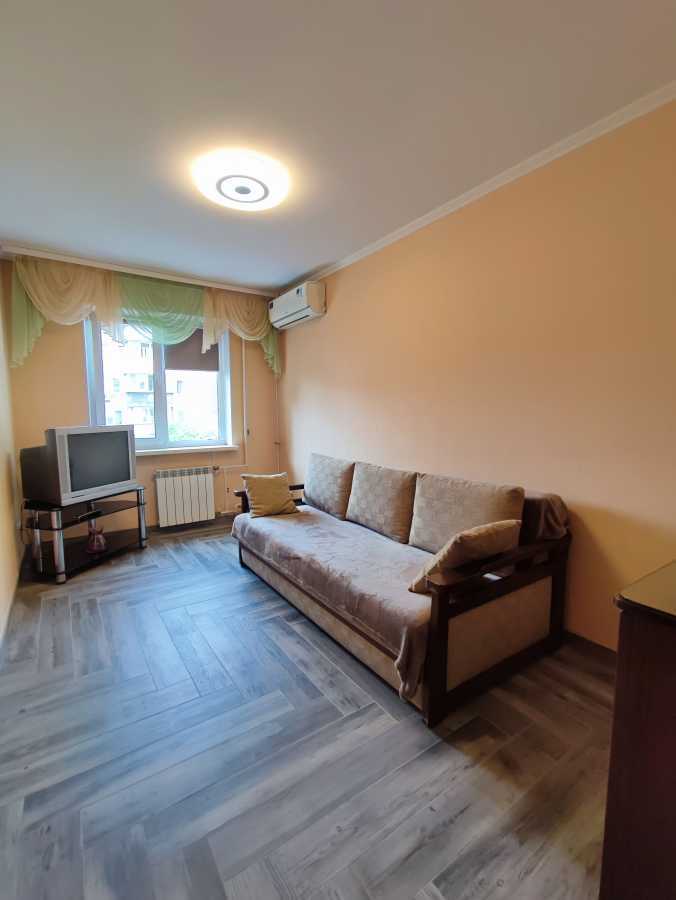 2-комнатная квартира посуточно 48 м², Митрополита Василия Липковского ул., 3