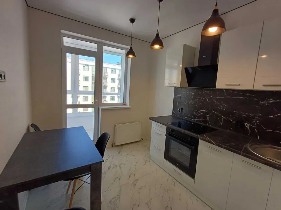 Продажа 1-комнатной квартиры 37 м², Жемчужная ул.