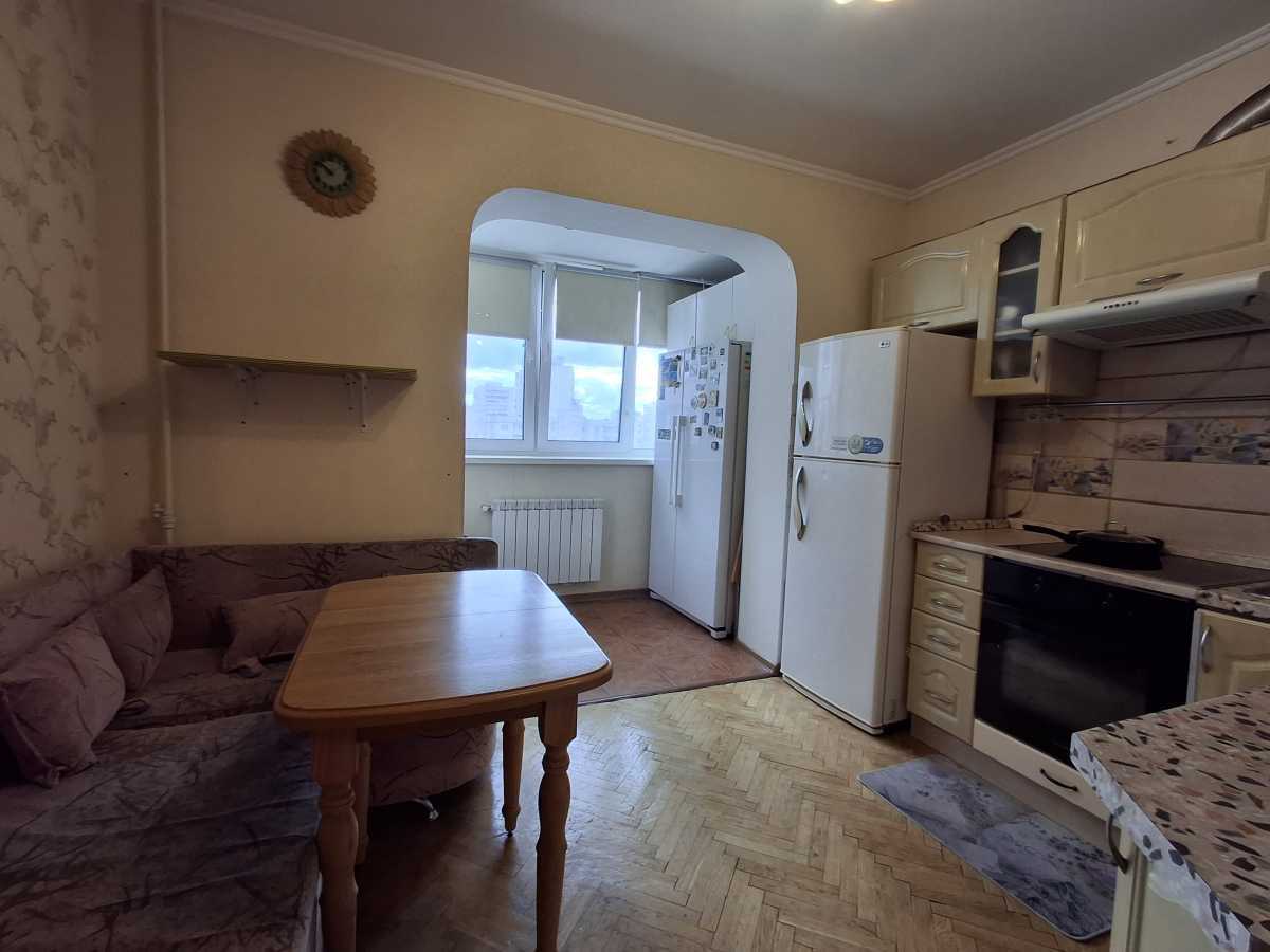 Аренда 1-комнатной квартиры 40 м², Ларисы Руденко ул., 10Б