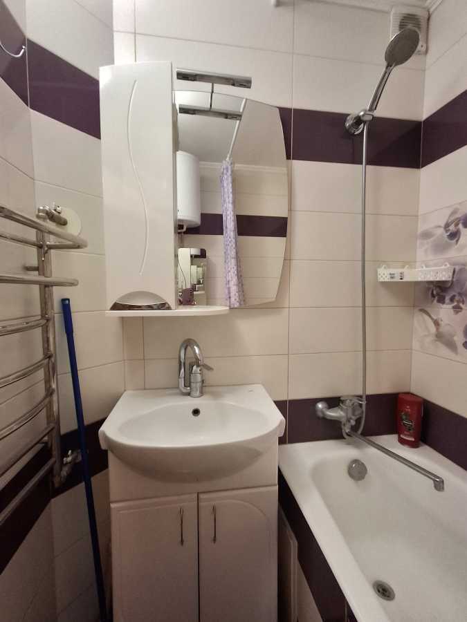 Аренда 1-комнатной квартиры 40 м², Ларисы Руденко ул., 10Б