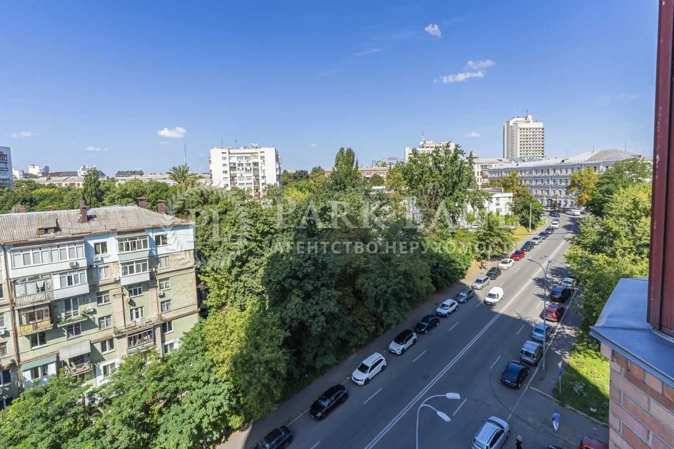 Продажа 3-комнатной квартиры 119 м², Кловский спуск, 5