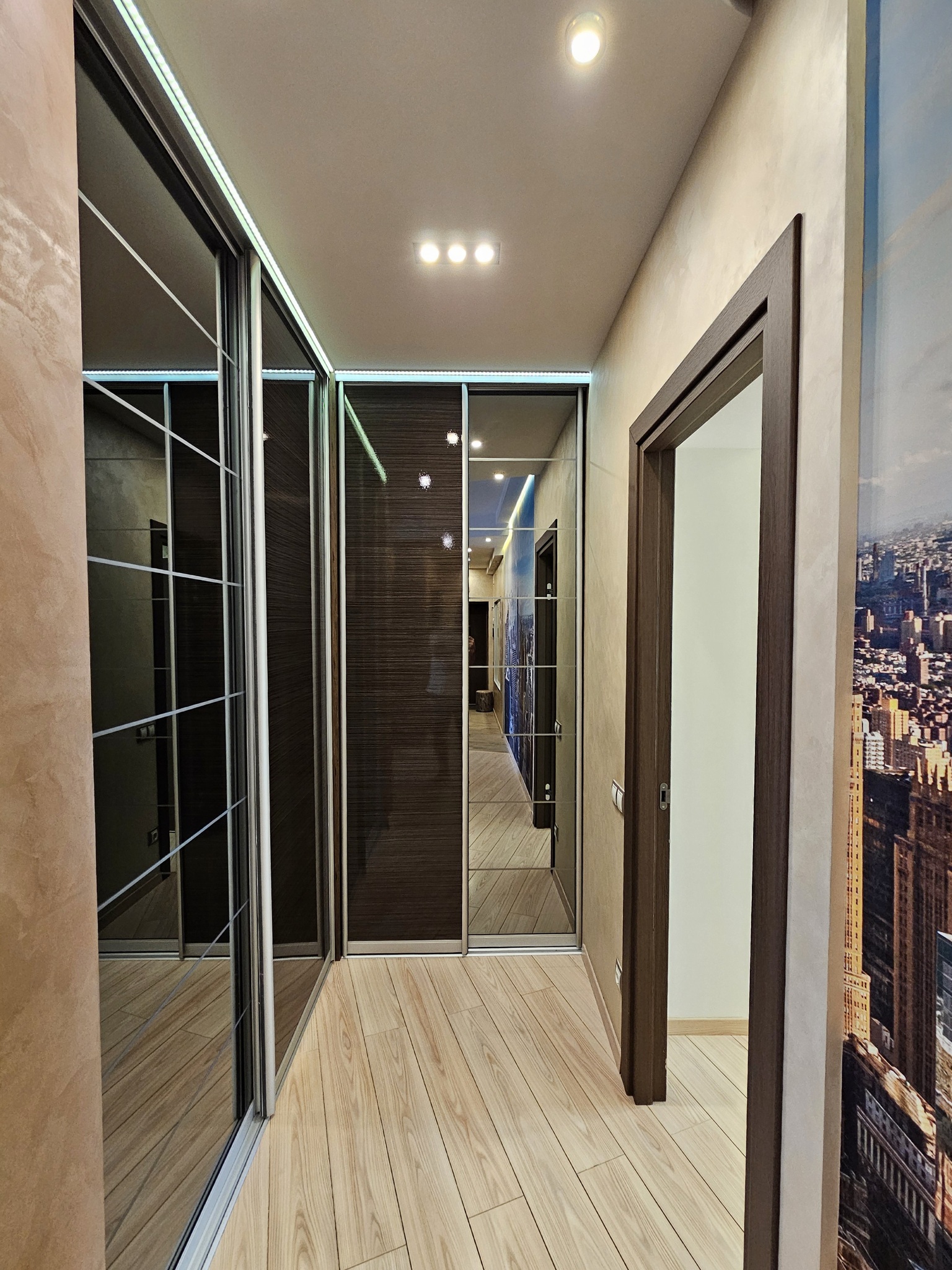 Продаж студії 57.6 м², Михайла Грушевського вул., 54