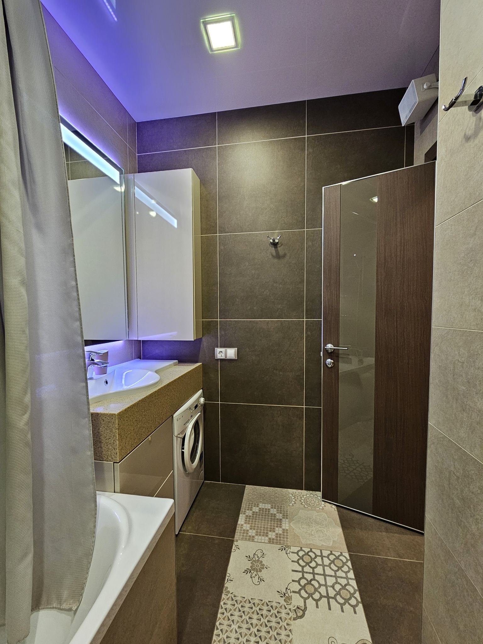 Продаж студії 57.6 м², Михайла Грушевського вул., 54