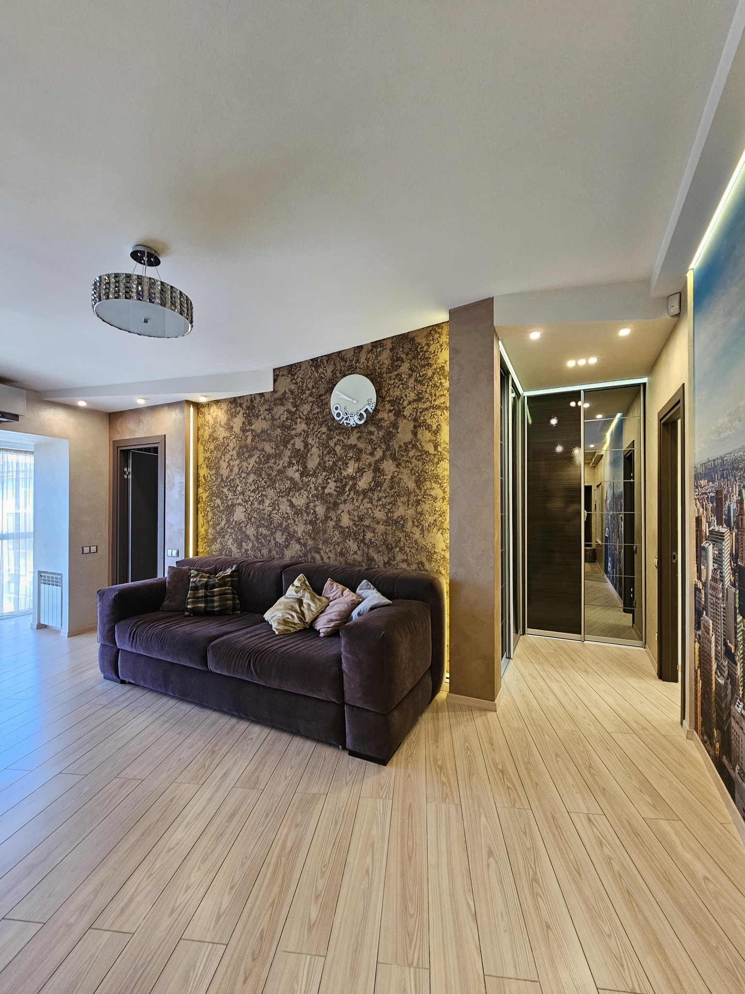 Продаж студії 57.6 м², Михайла Грушевського вул., 54