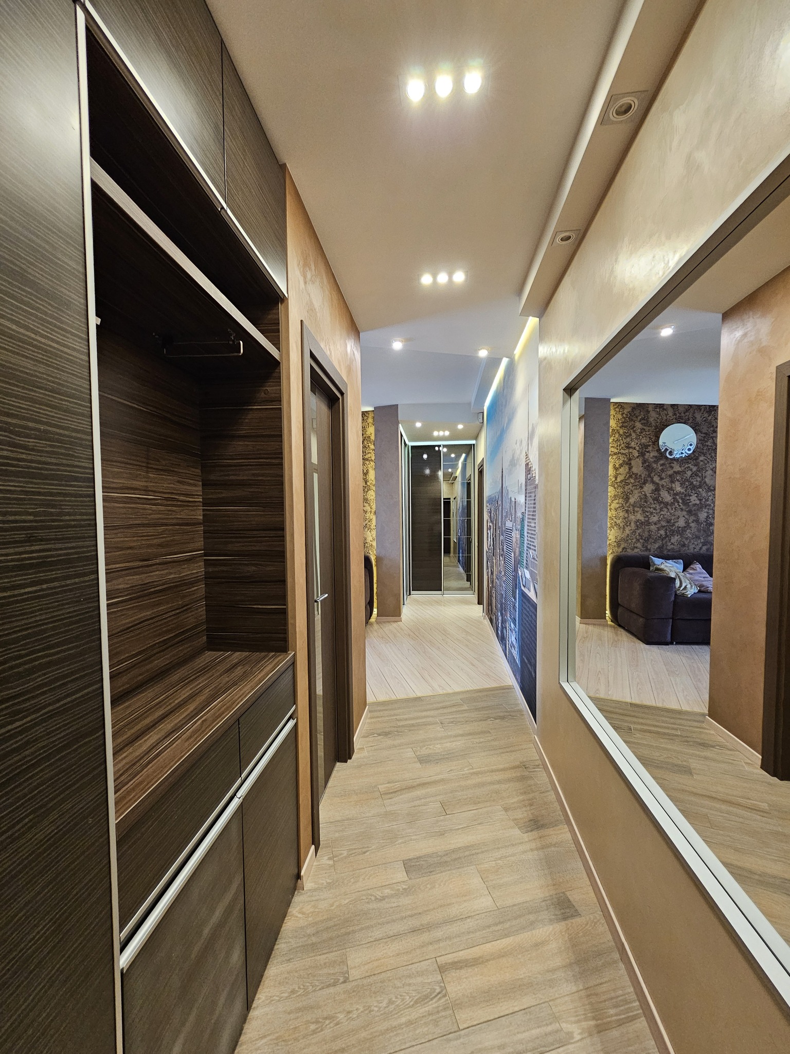 Продаж студії 57.6 м², Михайла Грушевського вул., 54