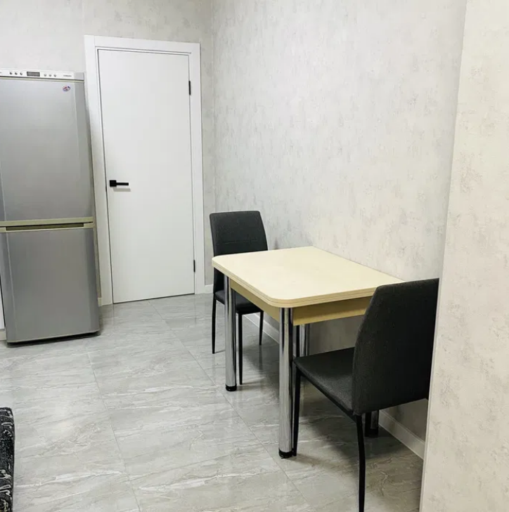 Продаж 1-кімнатної квартири 40 м², Грушевского Михаила вул.